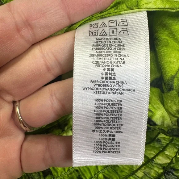 Michael Kors Petite M Green Floral Smocked Blouse Roll Tab Long Sleeve - Picture 9 of 9